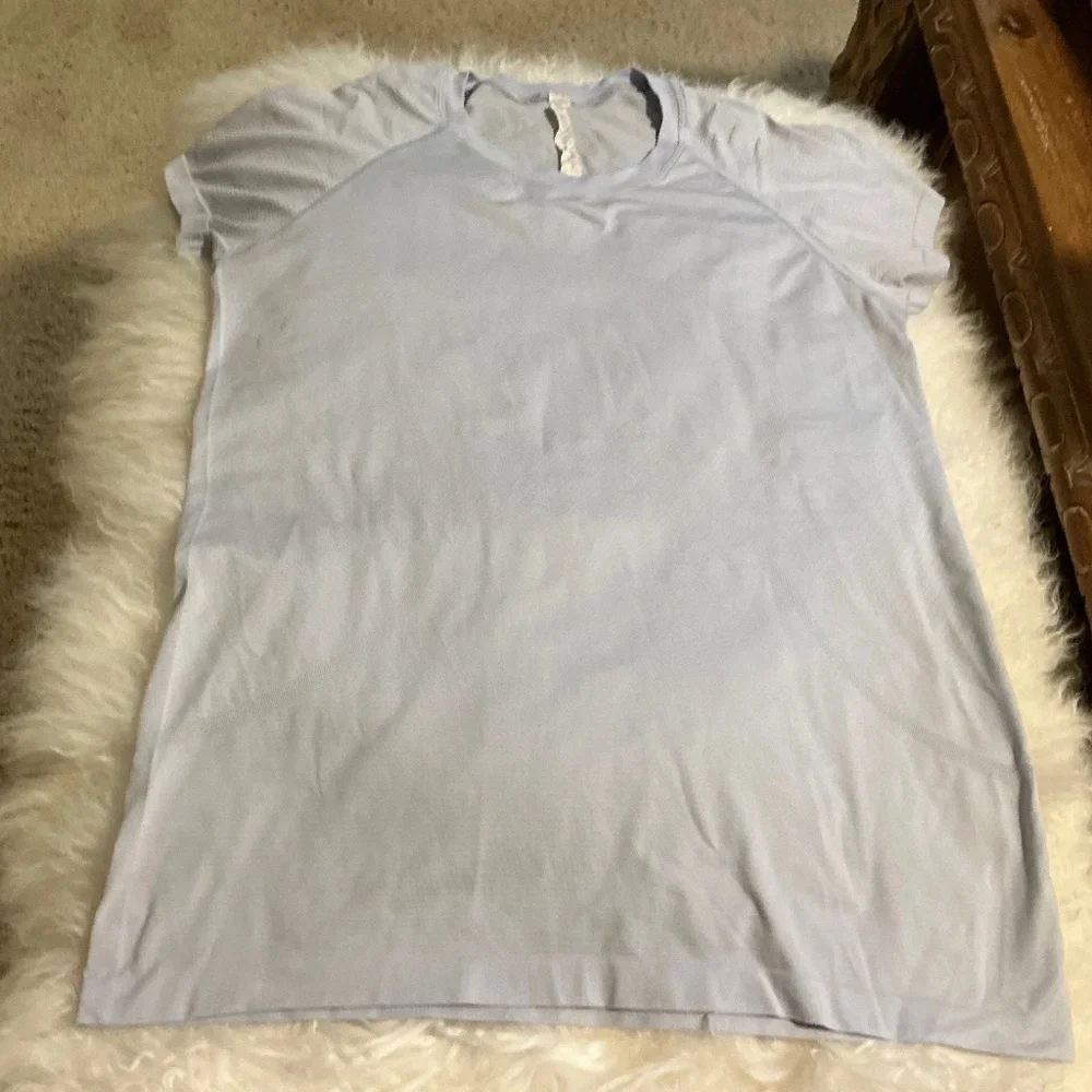 EUC Lululemon Swiftly Tech Short-Sleeve Shirt 2.0 *Lilac Size 12 - Picture 2 of 9